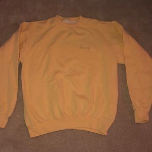 NWOT brandy melville honey pullover
